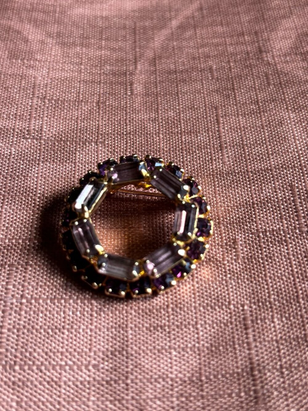 intage Amethyst Purple Rhinestone Wreath Brooch Baguette Circle Pin